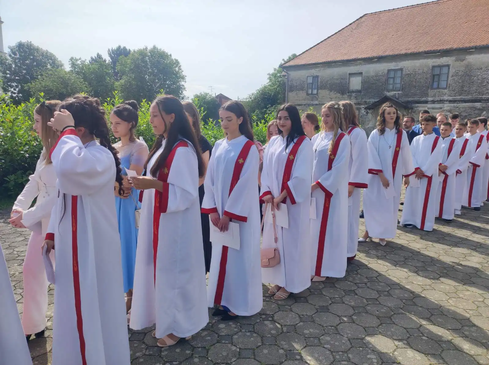 Župa Kotoriba – sveta potvrda (16) Župa Kotoriba – sveta potvrda (16)