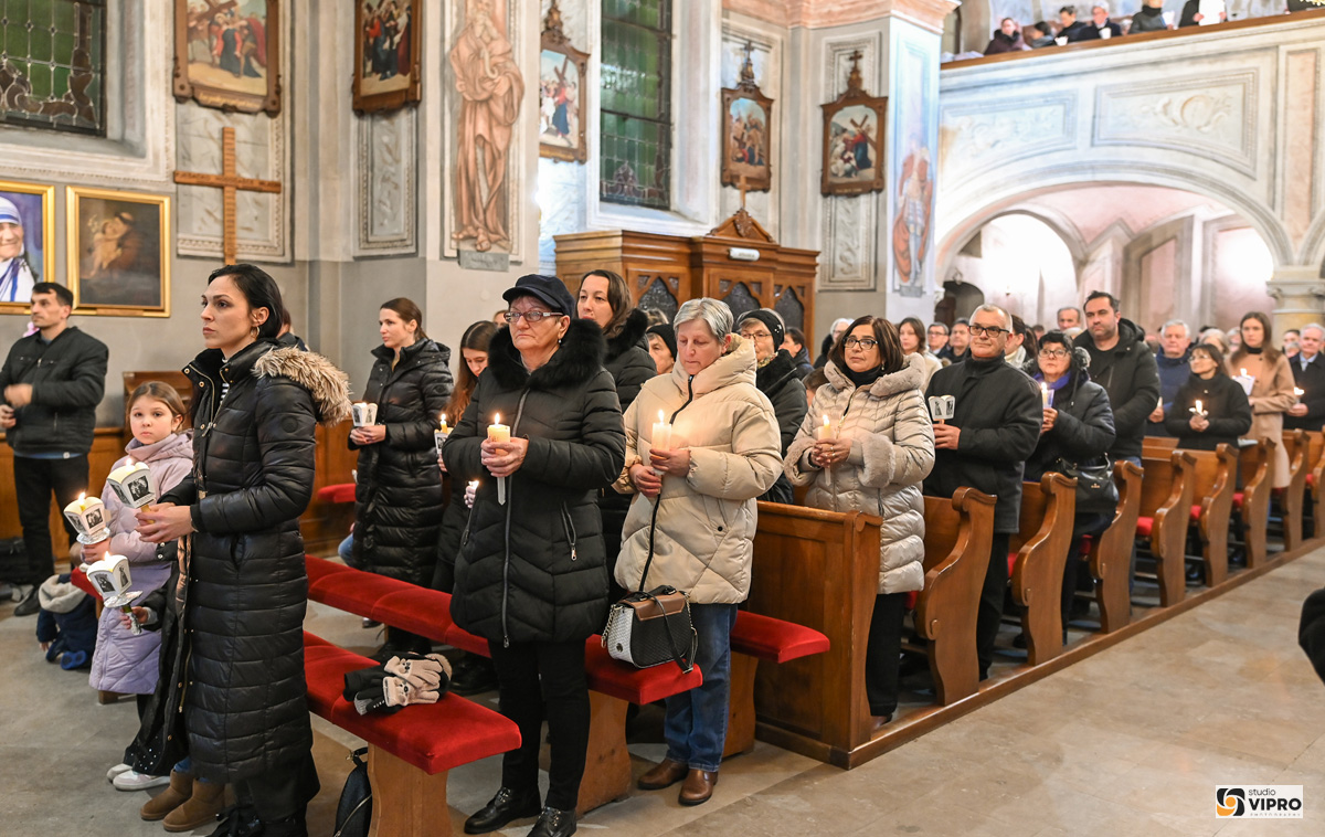 Župa Prelog svijećnica Studio Vipro (6)