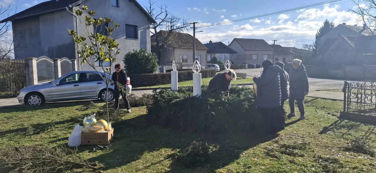 Župa Presvetog Trojstva (11) Župa Presvetog Trojstva (11)