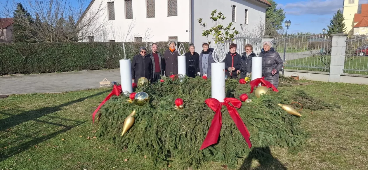 Župa Presvetog Trojstva (4) Župa Presvetog Trojstva (4)