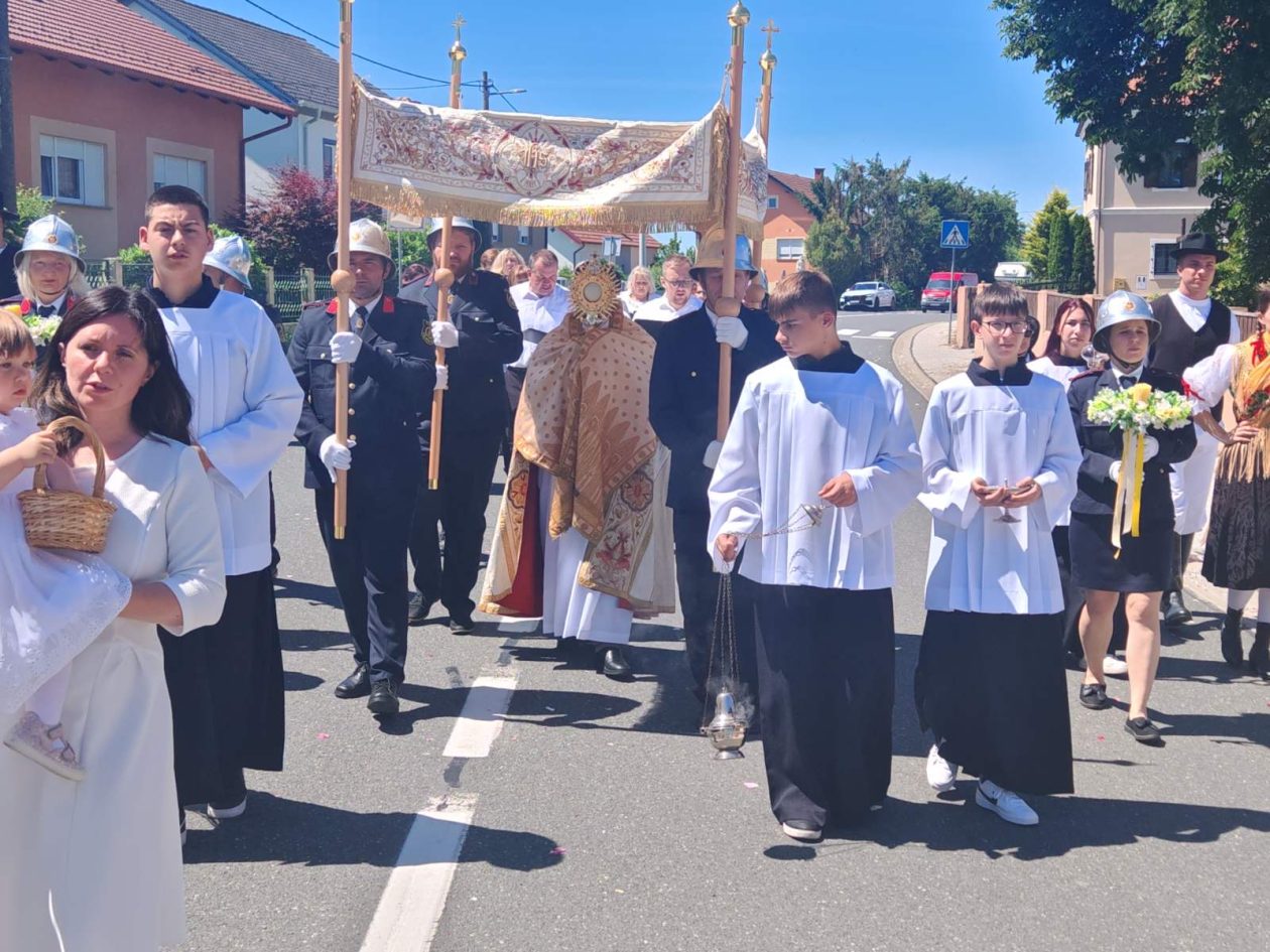 Župa Sveti Juraj u Trnju TIJELOVO (21)