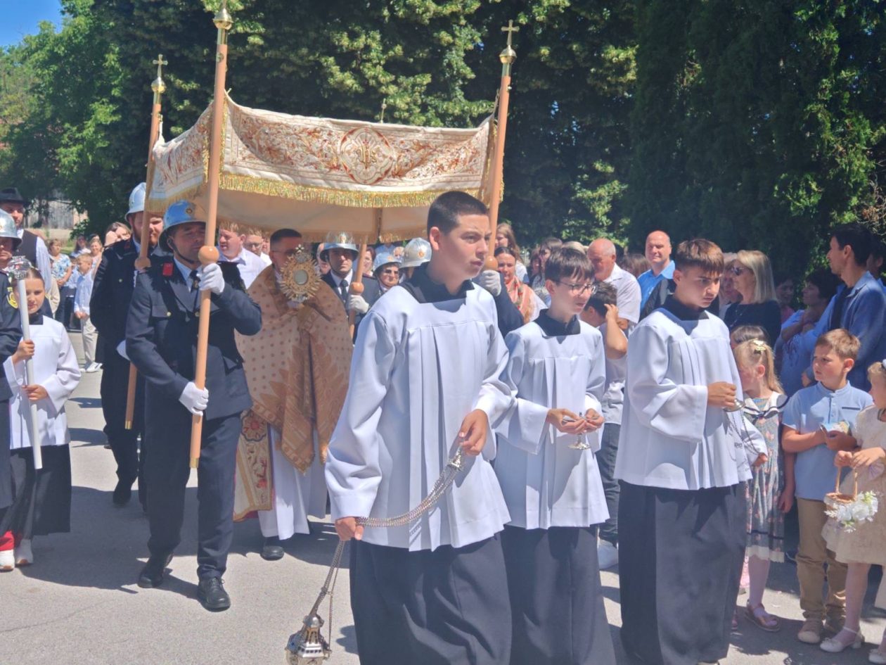 Župa Sveti Juraj u Trnju TIJELOVO (50)