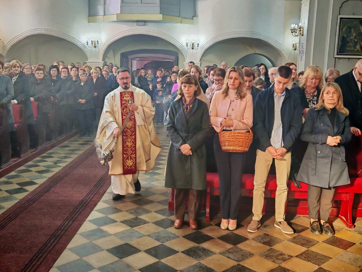 Župa Sveti Juraj u Trnju Uskrs (19) Župa Sveti Juraj u Trnju Uskrs (19)