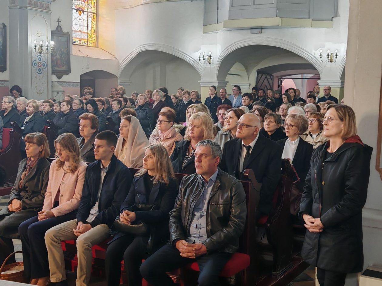 Župa Sveti Juraj u Trnju Uskrs (20) Župa Sveti Juraj u Trnju Uskrs (20)