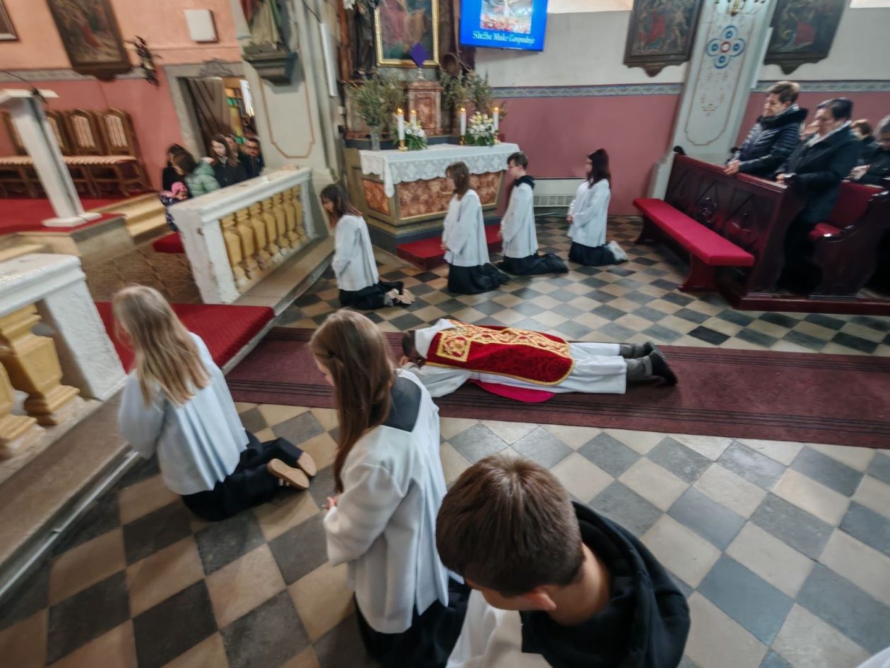 Župa Sveti Juraj u Trnju veliki petak (1) Župa Sveti Juraj u Trnju veliki petak (1)