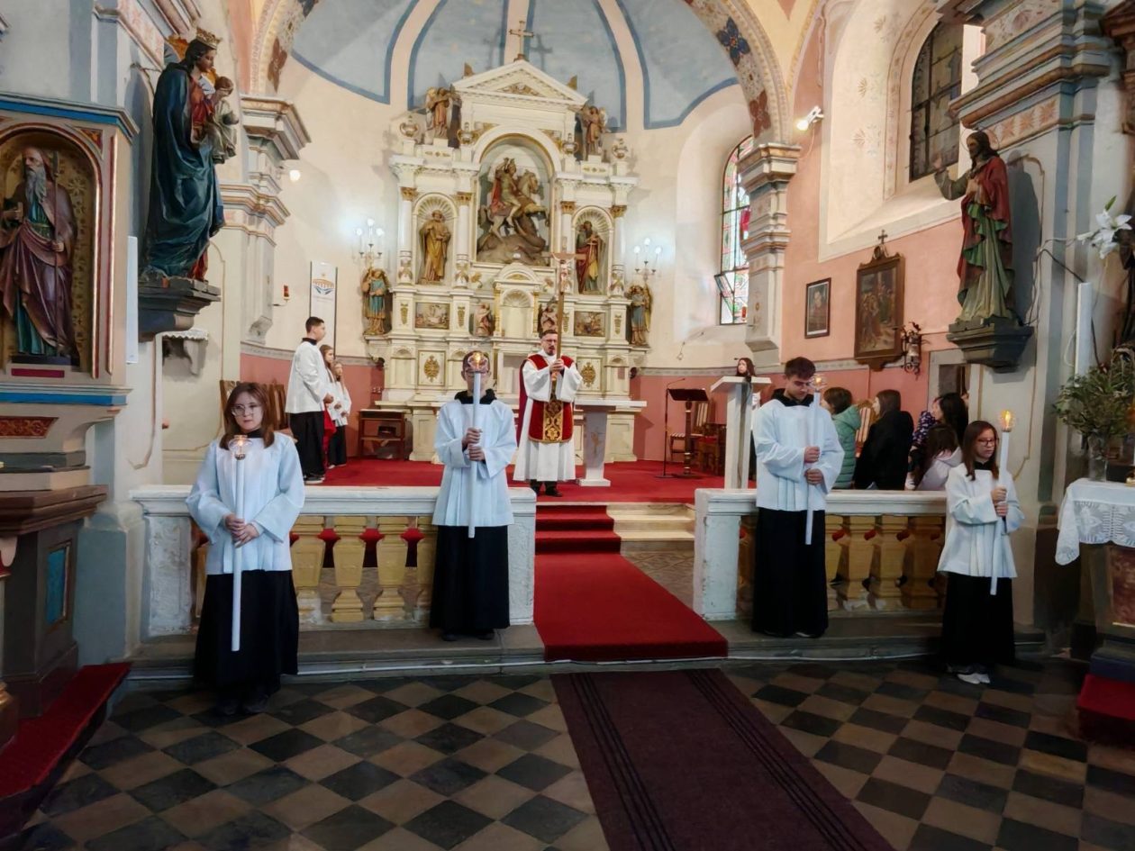 Župa Sveti Juraj u Trnju veliki petak (13) Župa Sveti Juraj u Trnju veliki petak (13)