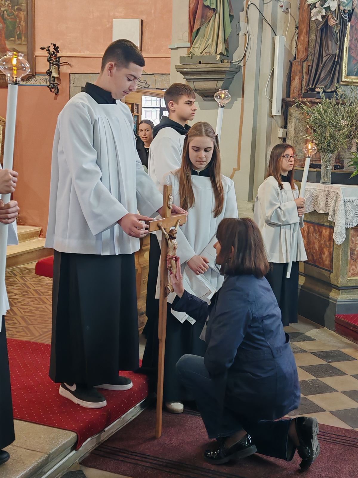 Župa Sveti Juraj u Trnju veliki petak (19) Župa Sveti Juraj u Trnju veliki petak (19)