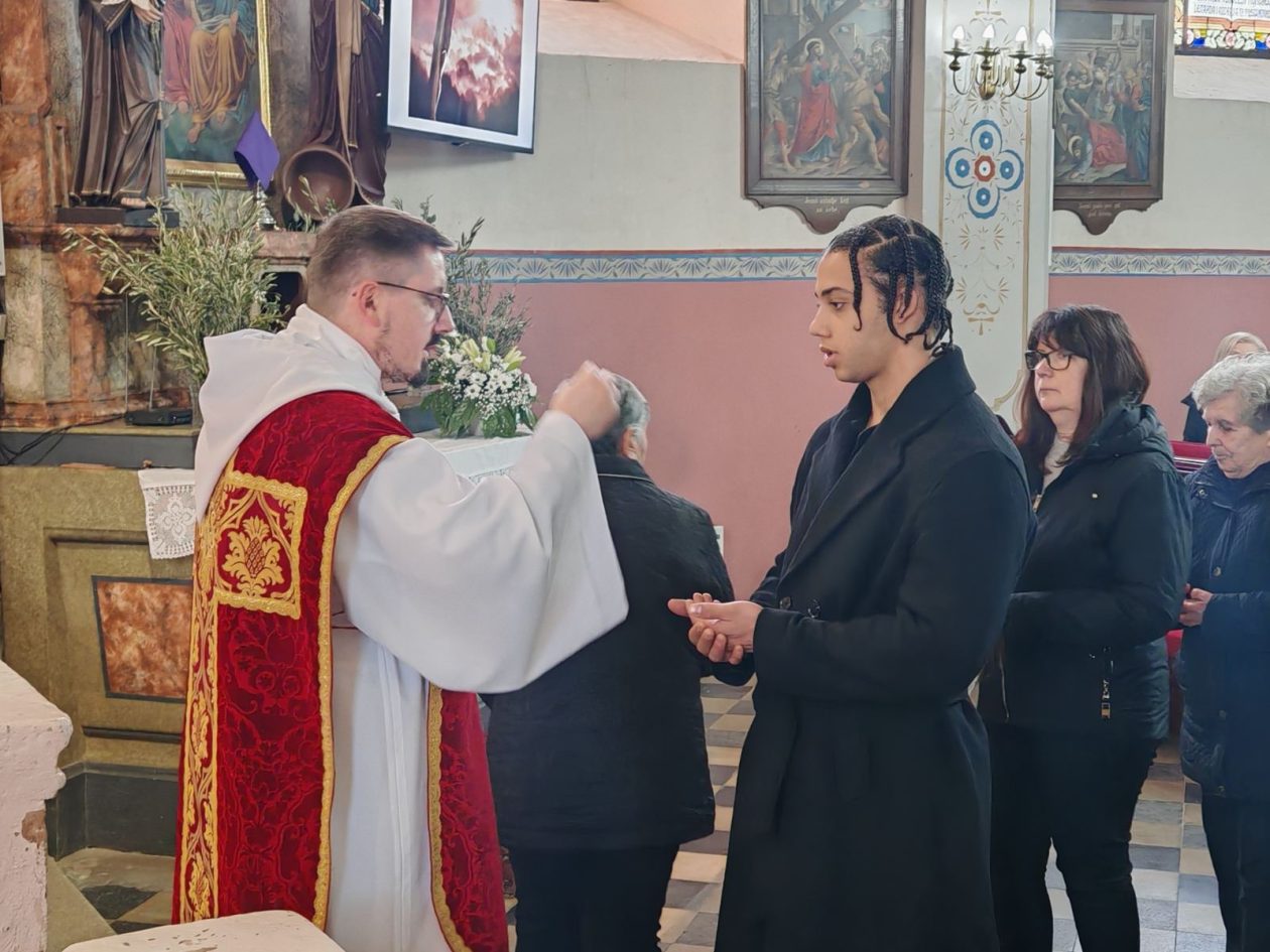 Župa Sveti Juraj u Trnju veliki petak (28) Župa Sveti Juraj u Trnju veliki petak (28)
