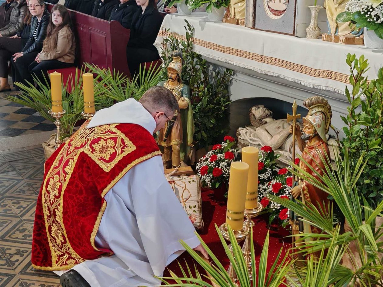Župa Sveti Juraj u Trnju veliki petak (3) Župa Sveti Juraj u Trnju veliki petak (3)