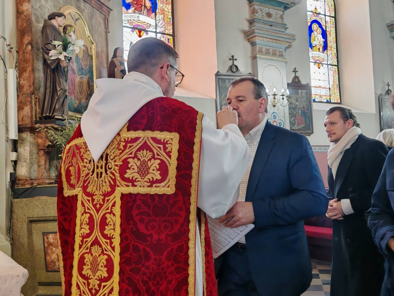 Župa Sveti Juraj u Trnju veliki petak (30) Župa Sveti Juraj u Trnju veliki petak (30)
