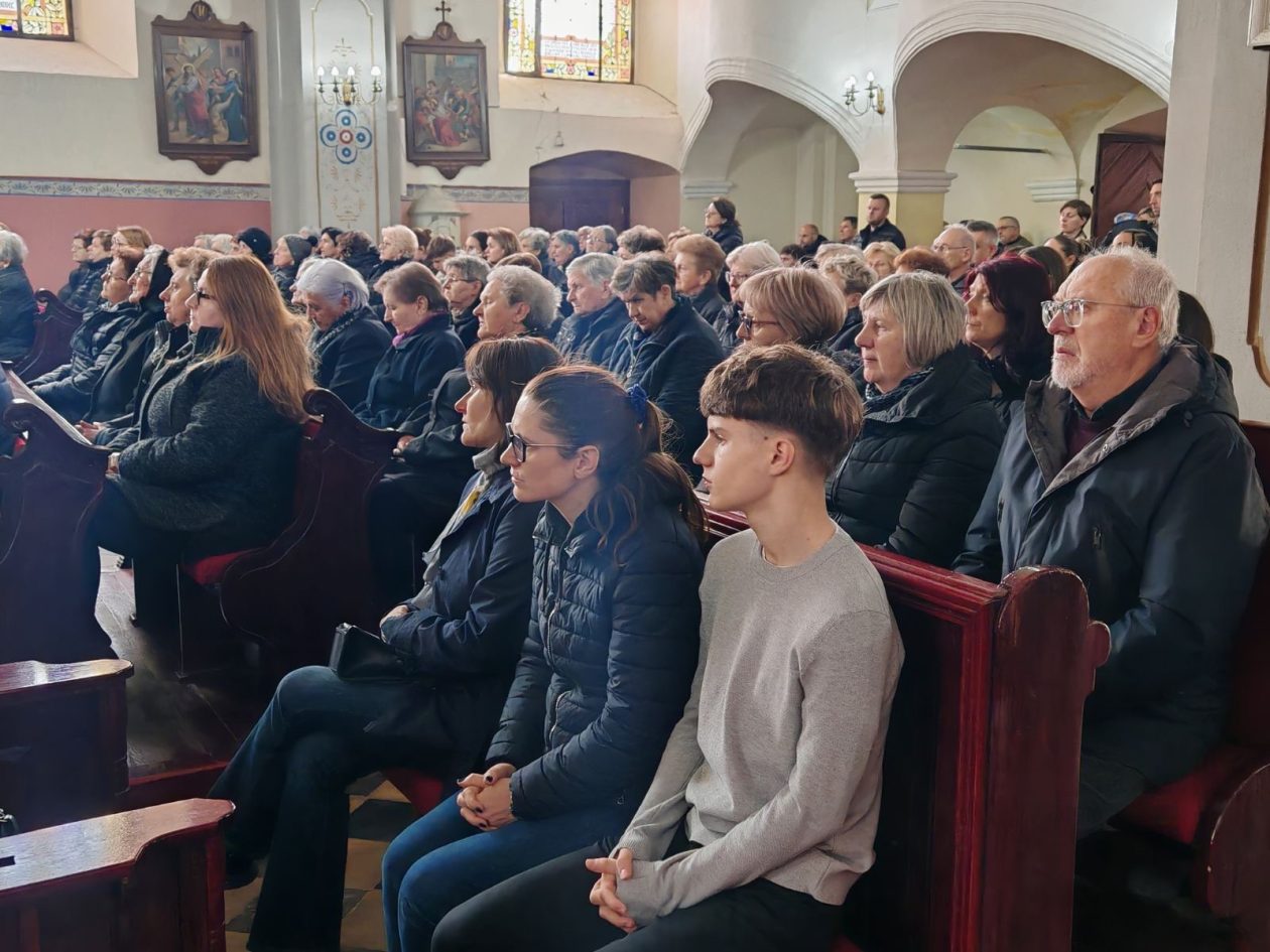 Župa Sveti Juraj u Trnju veliki petak (8) Župa Sveti Juraj u Trnju veliki petak (8)