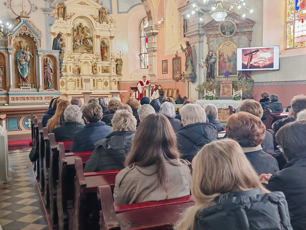 Župa Sveti Juraj u Trnju veliki petak (9) Župa Sveti Juraj u Trnju veliki petak (9)