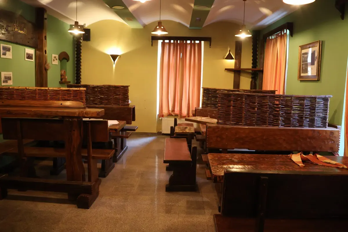 Župan Posavec čestitao Ivani Golenko na osvojenoj tituli druge pratilje na izboru za najuzorniju hrvatsku seosku (11) Župan Posavec čestitao Ivani Golenko na osvojenoj tituli druge pratilje na izboru za najuzorniju hrvatsku seosku (11)