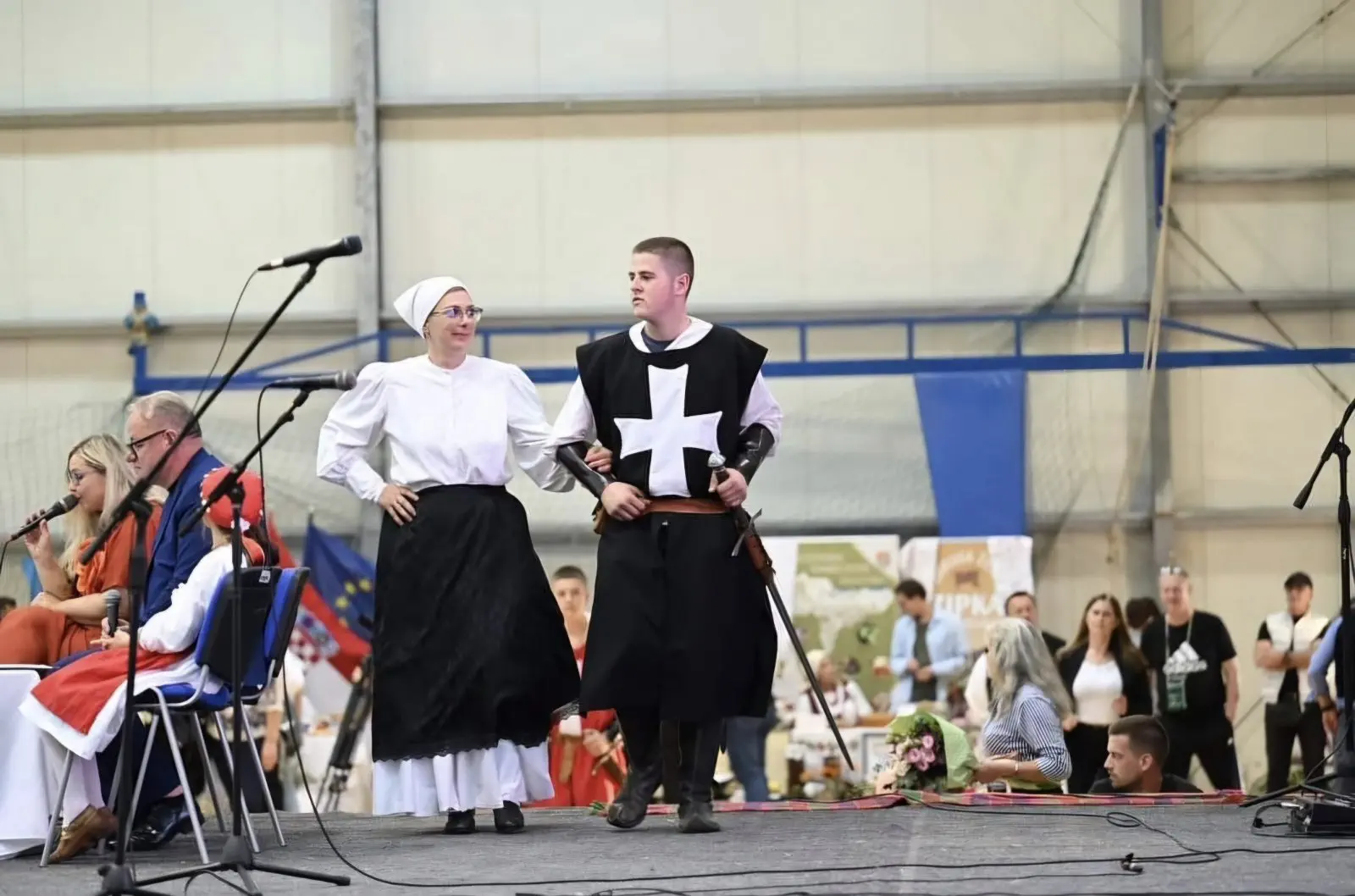 Župan Posavec čestitao Ivani Golenko na osvojenoj tituli druge pratilje na izboru za najuzorniju hrvatsku seosku (14) Župan Posavec čestitao Ivani Golenko na osvojenoj tituli druge pratilje na izboru za najuzorniju hrvatsku seosku (14)