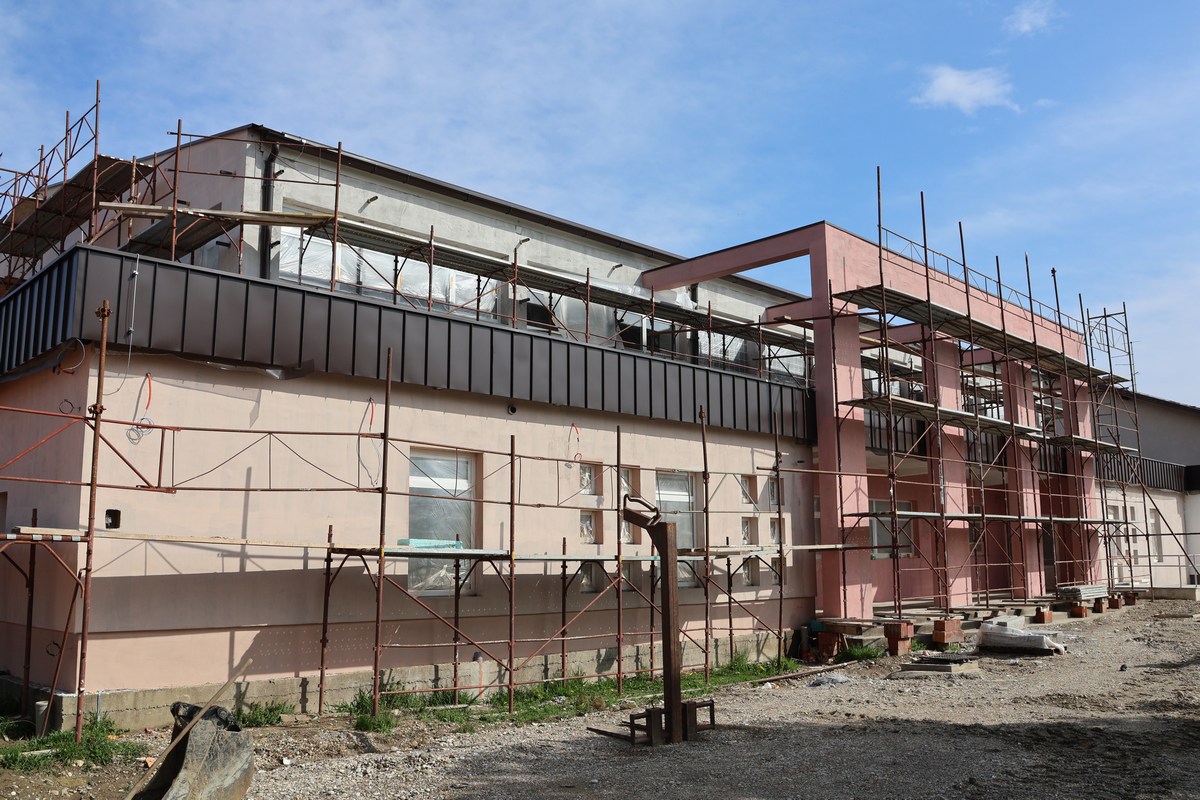 Župan Posavec obišao tri gradilišta škola Energetska obnova, nove sportske dvorane i učionice (13)