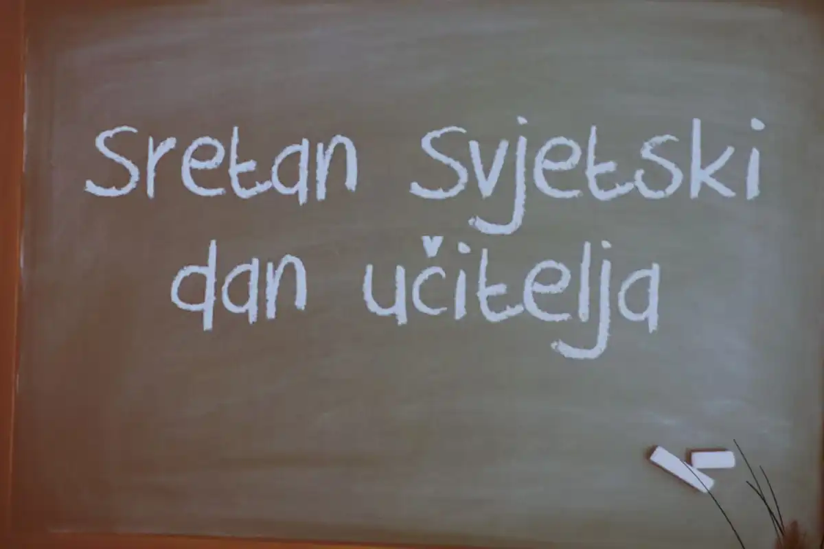 Zupan-i-gradonacelnica-priredili-svecani-prijem-za-umirovljene-djelatnike-skola-10