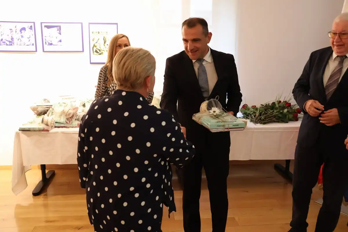 Zupan-i-gradonacelnica-priredili-svecani-prijem-za-umirovljene-djelatnike-skola-11