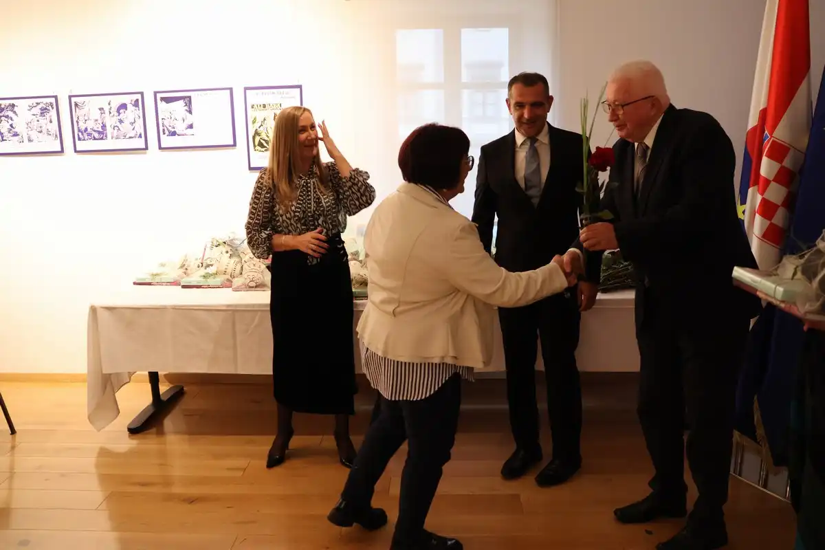 Zupan-i-gradonacelnica-priredili-svecani-prijem-za-umirovljene-djelatnike-skola-21