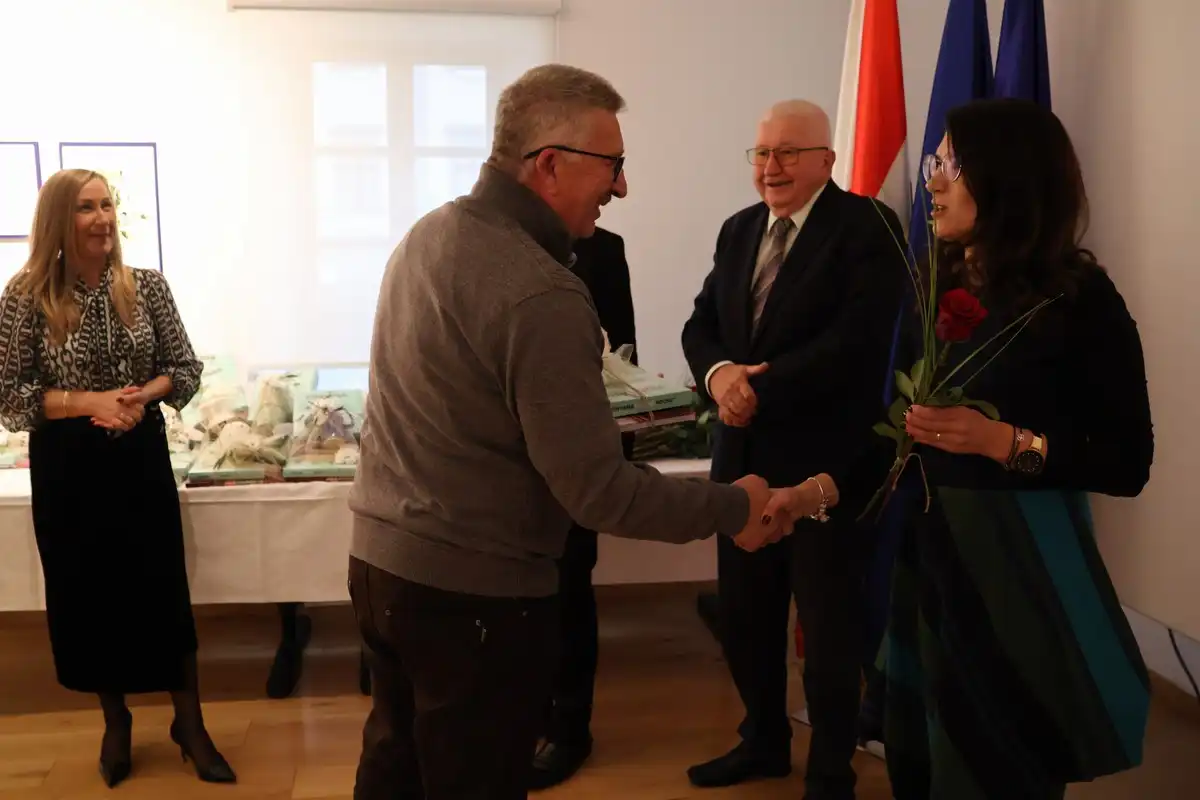 Zupan-i-gradonacelnica-priredili-svecani-prijem-za-umirovljene-djelatnike-skola-22