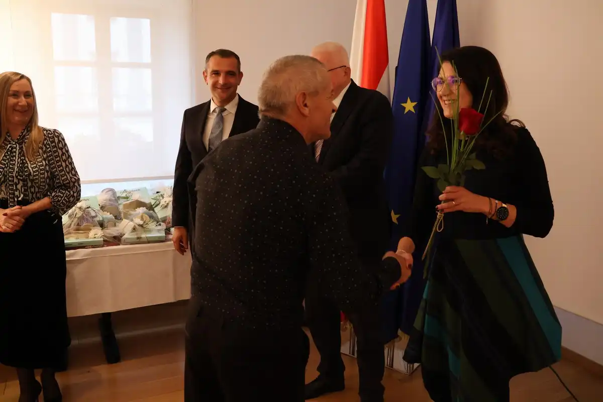 Zupan-i-gradonacelnica-priredili-svecani-prijem-za-umirovljene-djelatnike-skola-23