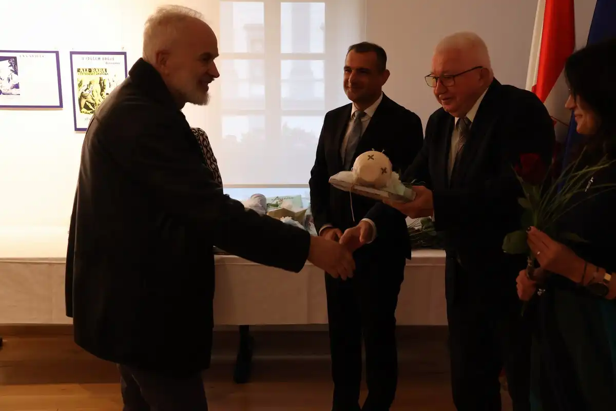 Zupan-i-gradonacelnica-priredili-svecani-prijem-za-umirovljene-djelatnike-skola-32