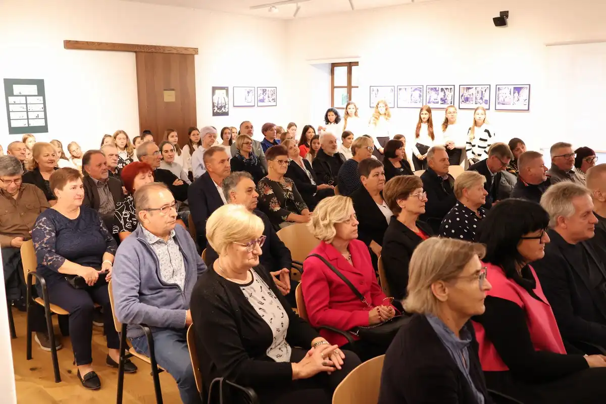 Zupan-i-gradonacelnica-priredili-svecani-prijem-za-umirovljene-djelatnike-skola-4