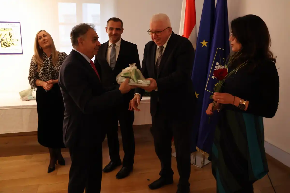 Zupan-i-gradonacelnica-priredili-svecani-prijem-za-umirovljene-djelatnike-skola-40