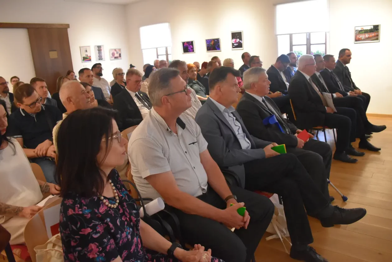 Županijska skupština, konstituirajuća sjednica, 4.6.2025. mandat 2025.-2029 (21) Županijska skupština, konstituirajuća sjednica, 4.6.2025. mandat 2025.-2029 (21)