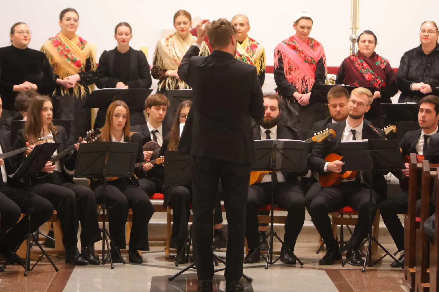 Župna crkva sv. Antuna Padovanskog glazbena večer (11)