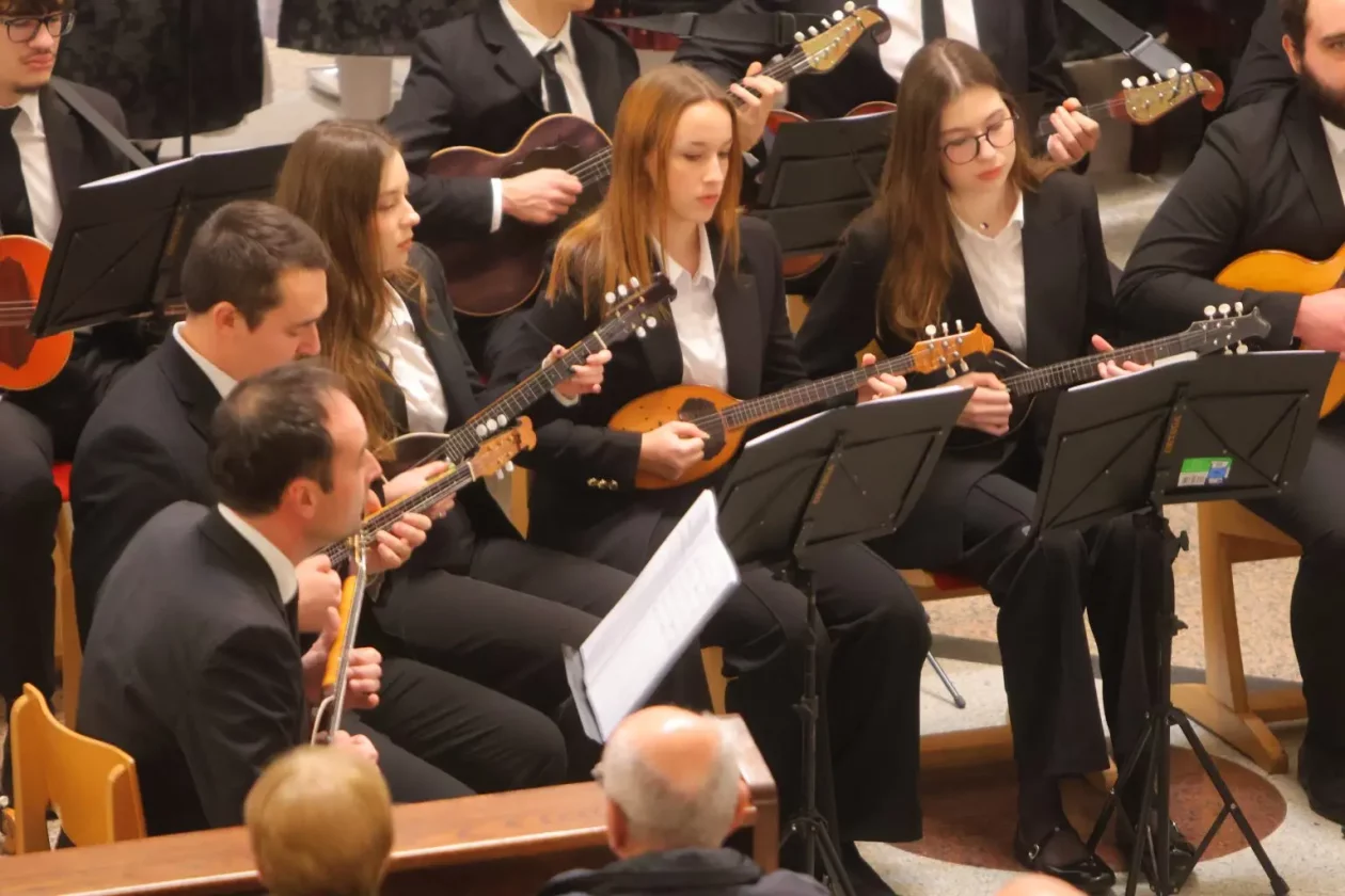 Župna crkva sv. Antuna Padovanskog glazbena večer (14)