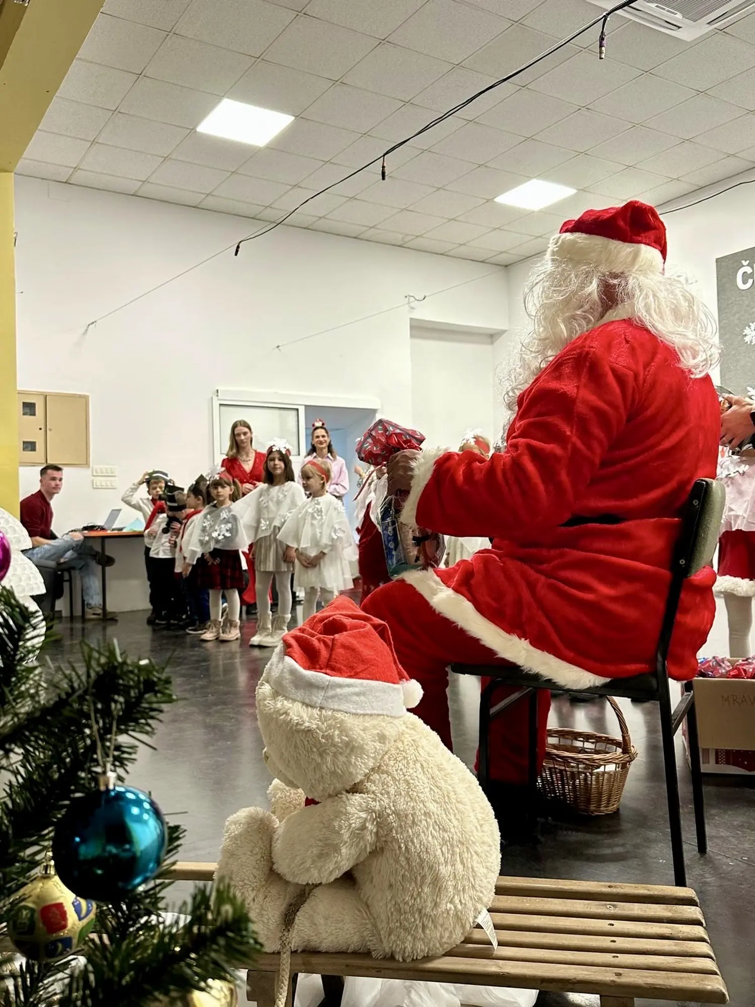 a023d84e-e76f-485e-886e-1fe299ad4de2 a023d84e-e76f-485e-886e-1fe299ad4de2