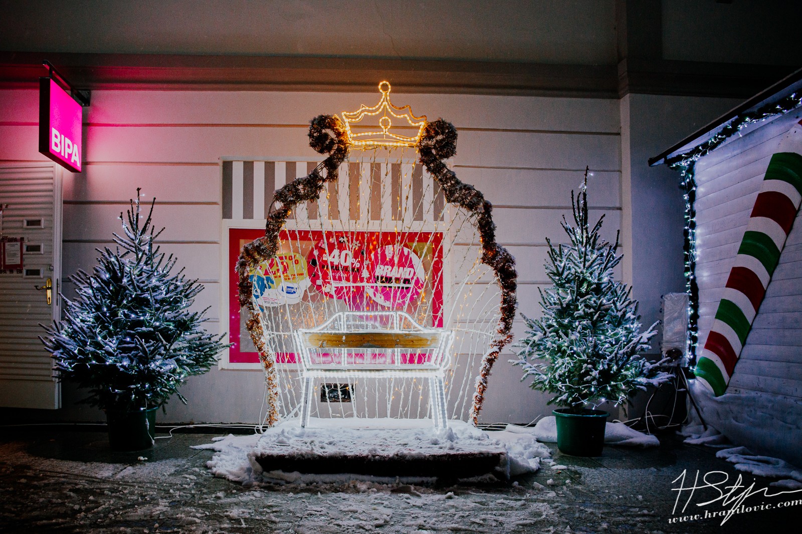 SNJEŽNA IDILA Advent u gradu Zrinskih iz objektiva Stjepana Hranilovića