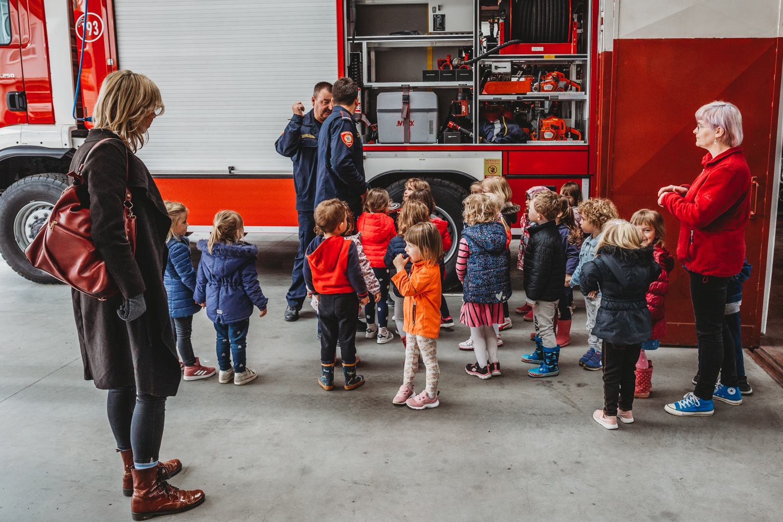 Mališani iz Dječjeg vrtića Cipelica posjetili vatrogasce