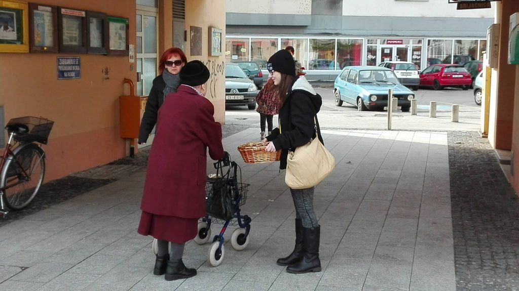 1244390410205780952031115183467