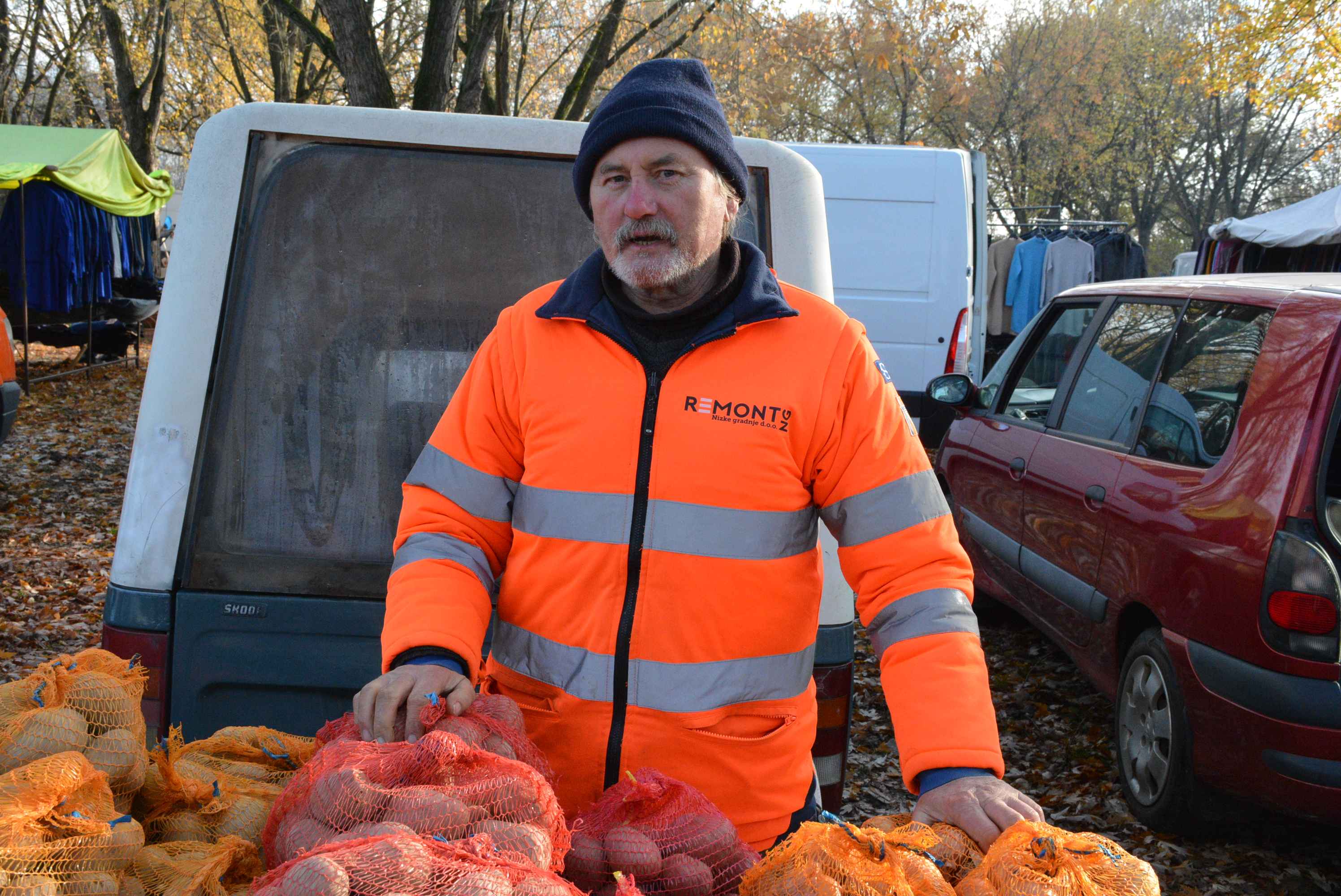 FOTO Čakovečki sajam odolijeva zimskoj hladnoći – posjetitelji hrabro istraživali bogatu ponudu unatoč mrazu na automobilima