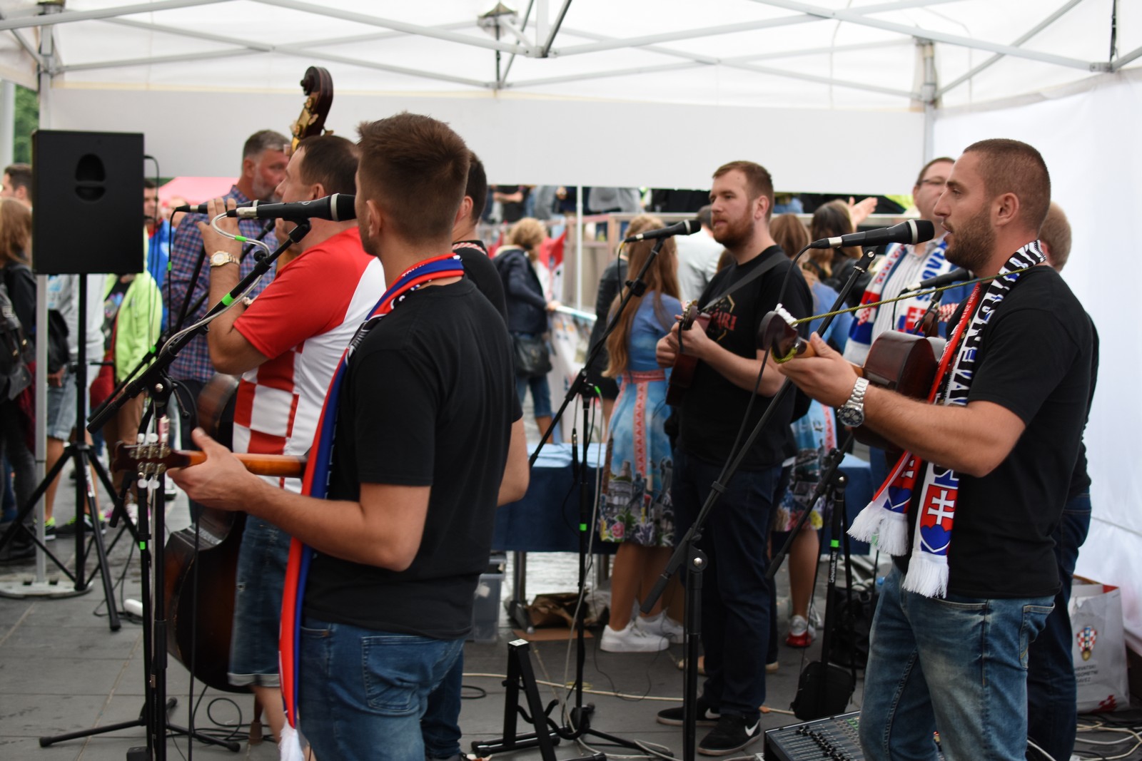 Image 3833507 (auto) Image 3833507 (auto)