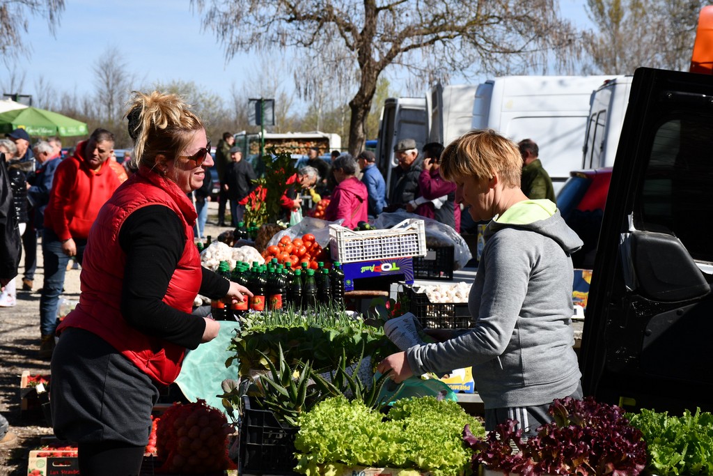 Proljetne temperature izmamile brojne posjetitelje na sajam u Čakovcu