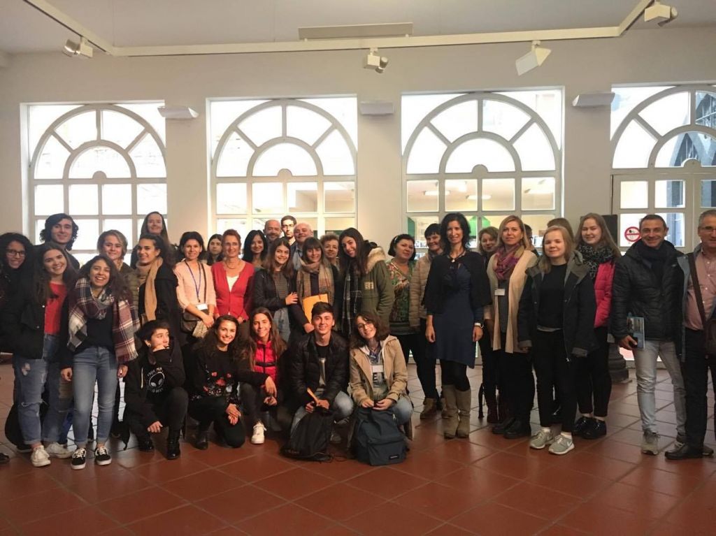 2326966214339857866995376458229