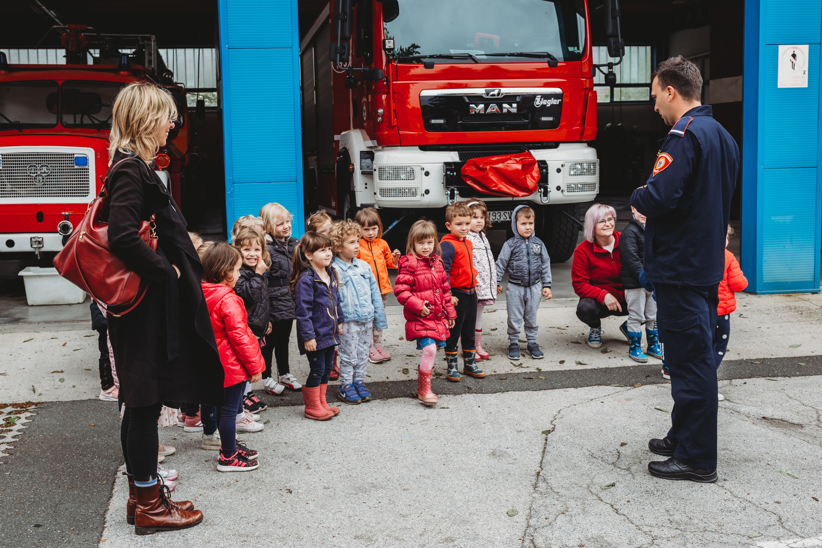 Mališani iz Dječjeg vrtića Cipelica posjetili vatrogasce