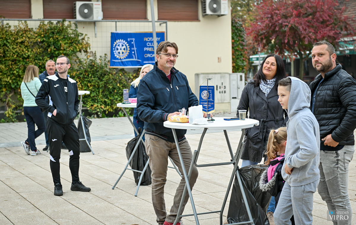 ZA POMOĆ POTREBITIMA Održana još jedna kestenijada Rotary cluba Prelog
