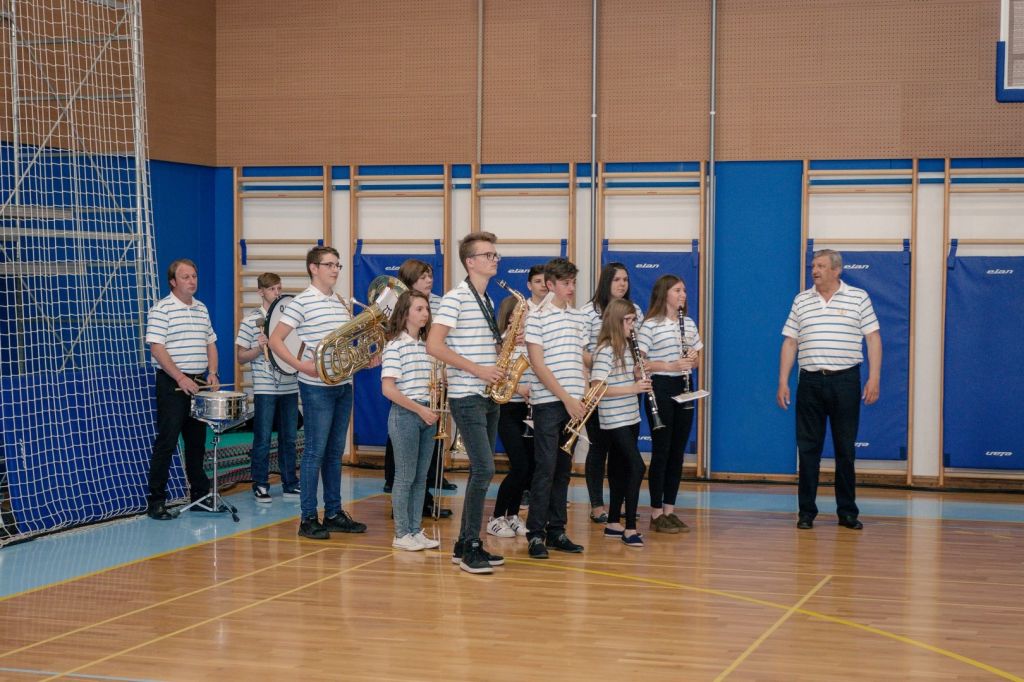 3303578857820890253989974007836