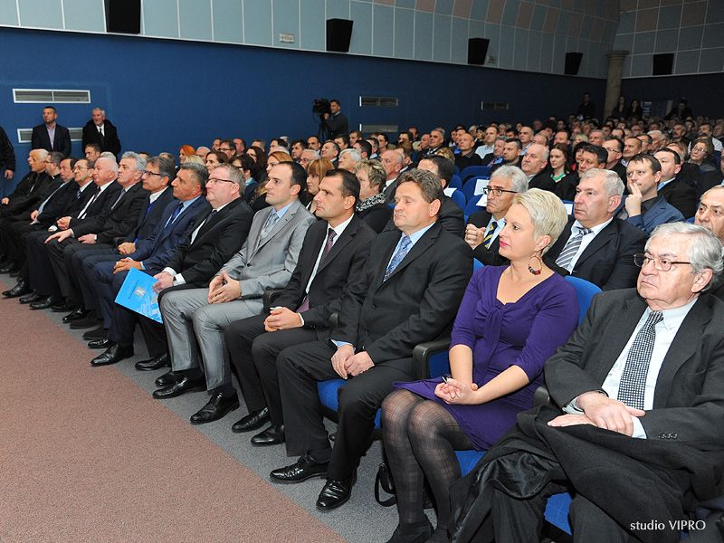 324113781dsc5357569470