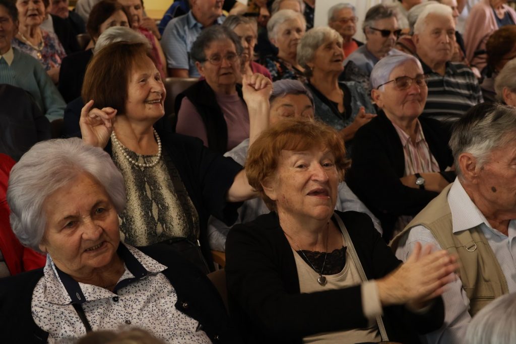 DAN STARIJIH OSOBA Župan Matija Posavec posjetio Dom za starije i nemoćne Čakovec DAN STARIJIH OSOBA Župan Matija Posavec posjetio Dom za starije i nemoćne Čakovec