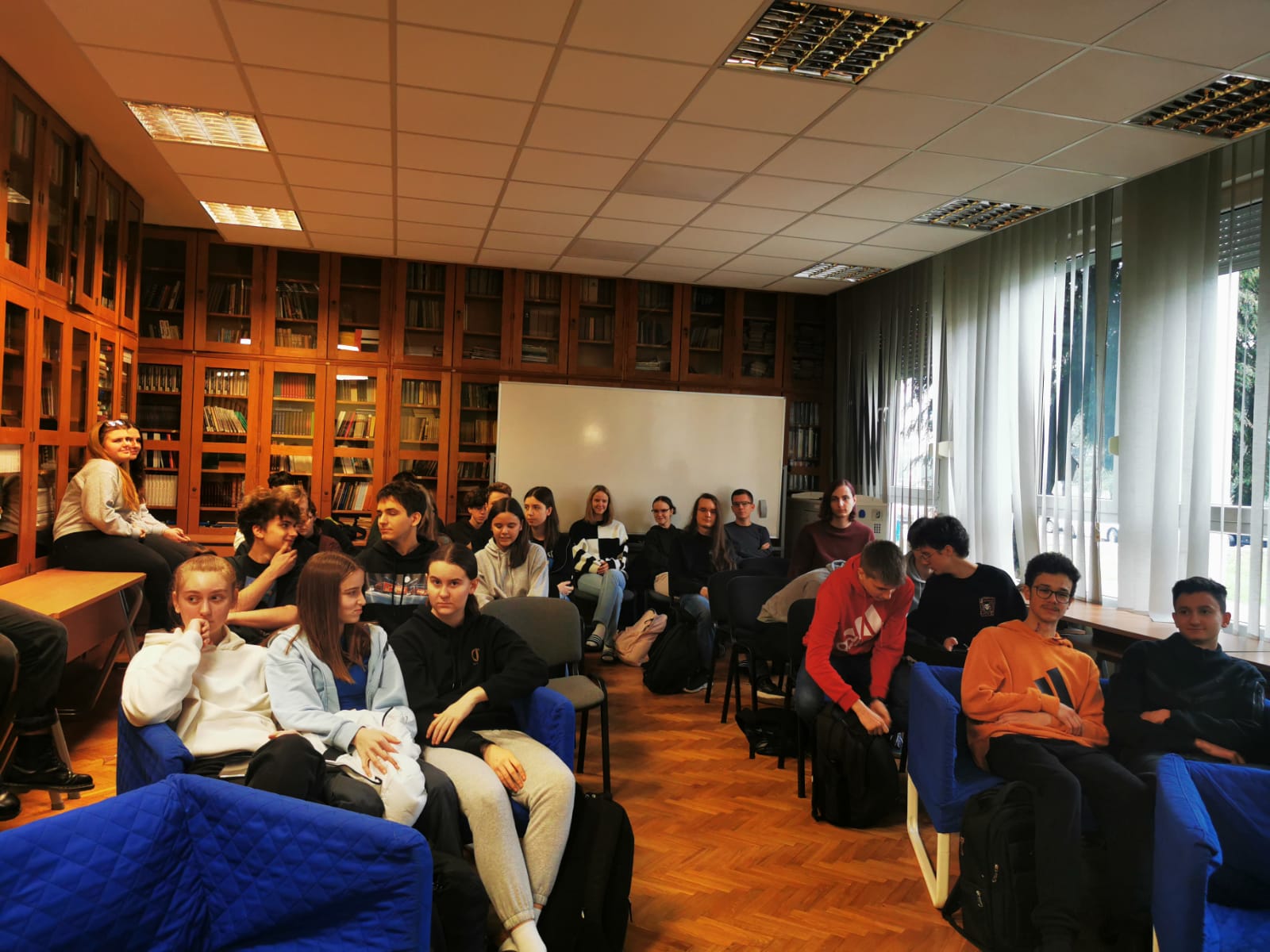 Predstavljen zbornik radova ‘Vremena kriza u povijesti Međimurja’ u Gimnaziji Josipa Slavenskog Čakovec