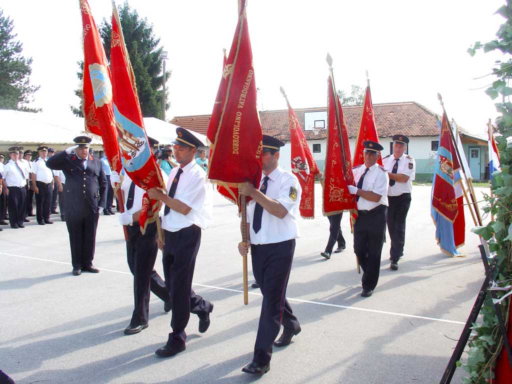 dvddruzbinec01168943