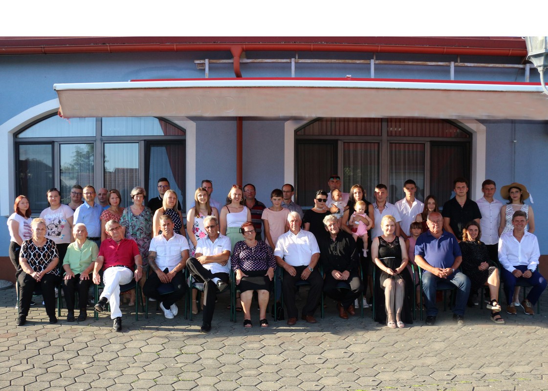 DOMAŠINEC Dijamantni pir Katarine i Josipa Bočkaja krugu obitelji