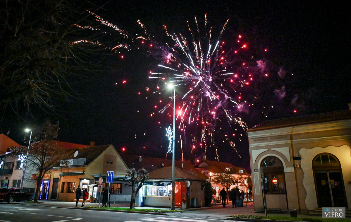 U veselom i dobrom raspoloženju dočekana je nova godina u Prelogu