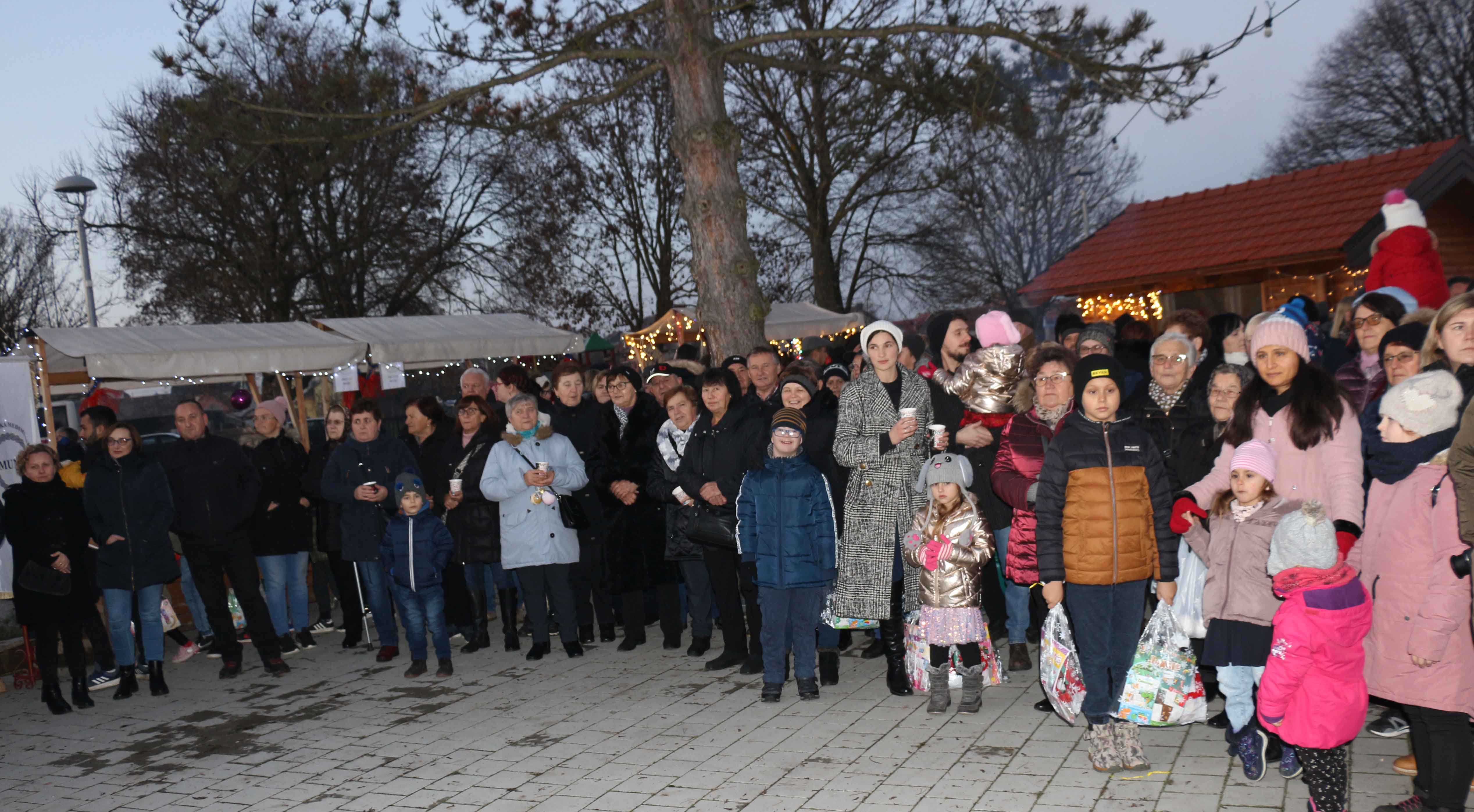 Božićni sajam u Domašincu