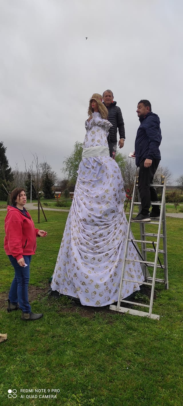 Park u Gardinovcu zasjao u uskrsnom ruhu: Stigle proljetne vile, zečići, jaja, pilići…