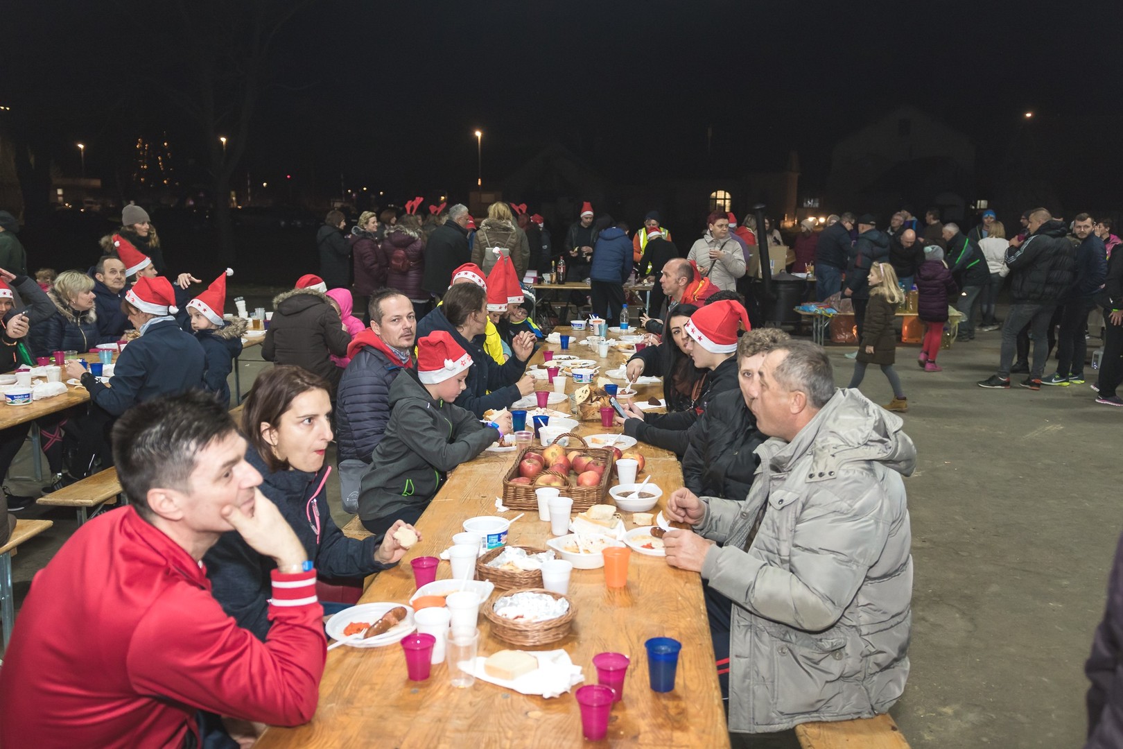 Sajam i božićna utrka privukli mnoštvo u centar Kotoribe